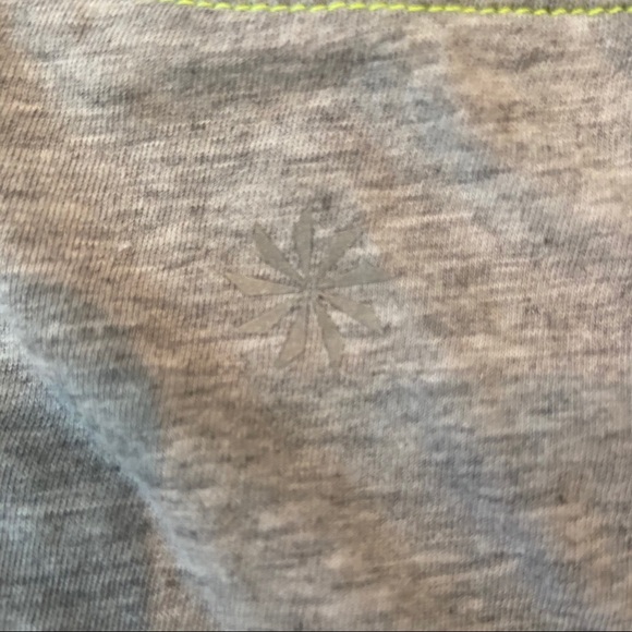 Athleta Challenger Gray Heathered Tee Shirt.  Size Small. EUC - Picture 3 of 9